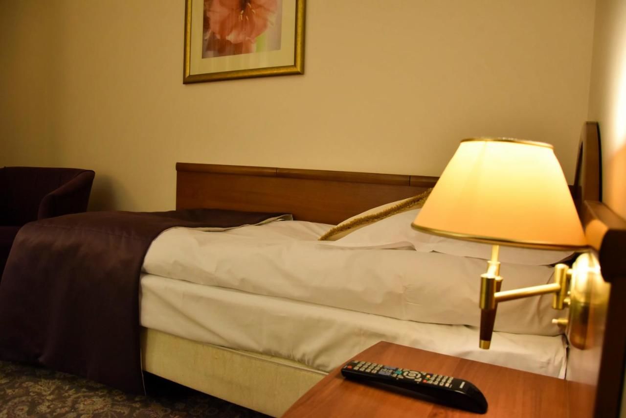 Отель Hotel Amaryllis Сважендз-18