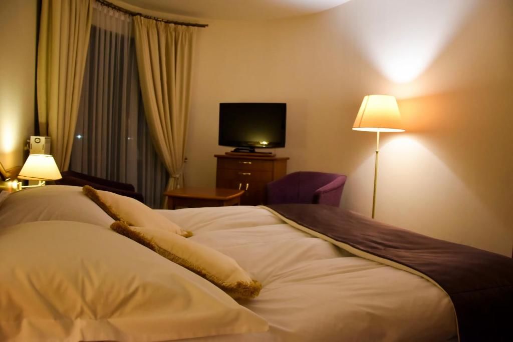 Отель Hotel Amaryllis Сважендз-53