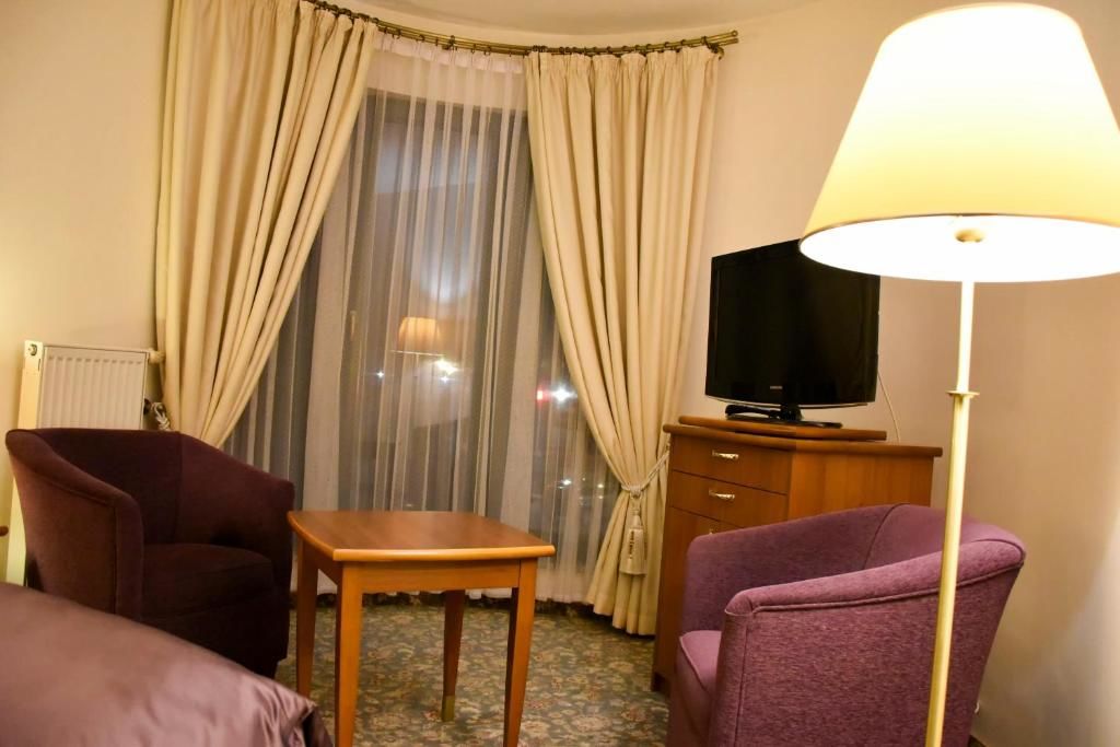 Отель Hotel Amaryllis Сважендз-54