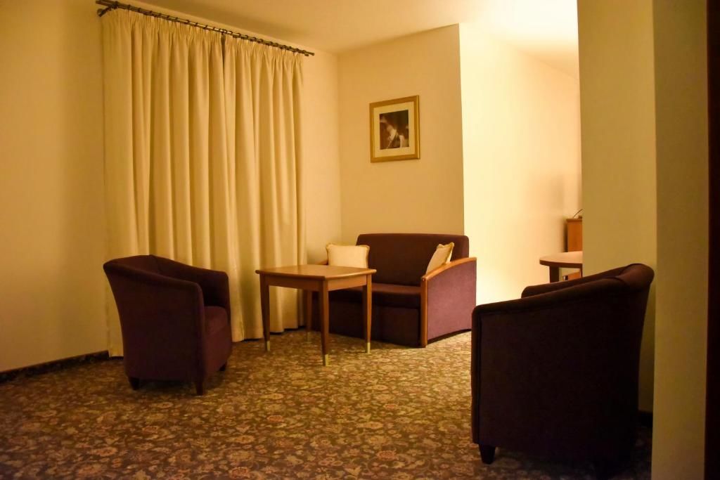 Отель Hotel Amaryllis Сважендз-61