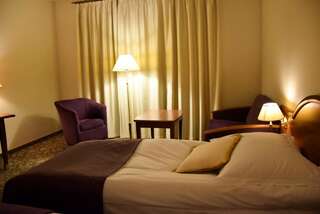 Отель Hotel Amaryllis Сважендз Роскошный трехместный номер-3